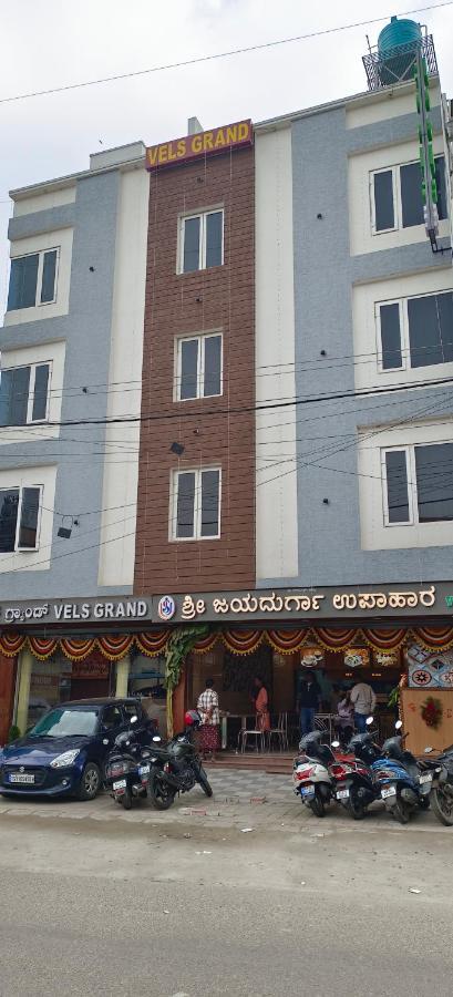 Octave Vels Grand Hotel Bangalore Esterno foto